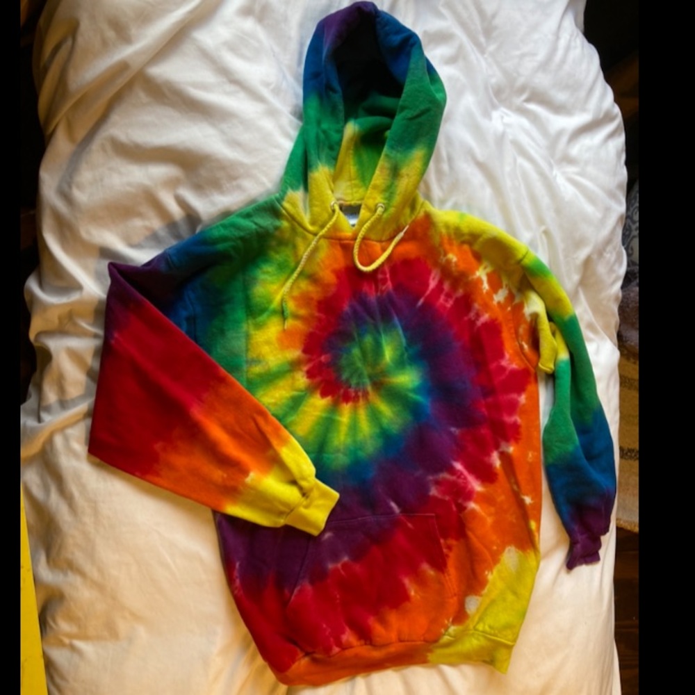 Oversized rainbow tie dye hoodie